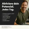 A man is smiling and looking at the camera while sitting in a gym. Text on the left side of the image lists benefits of a product. Produktbild-Vorschau