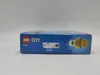 Side view of a LEGO City product box. Voir les images du produit