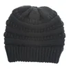 Háčkovaná čepice s culíkem, dámská čepice - BEANIEHUT Black Náhled obrázku produktu 2