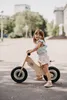 Vélo d'équilibre Kinderfeets - Couleurs naturelles Voir les images du produit 2