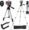A collection of photography accessories including tripods, a phone holder, and a remote shutter. Anteprima dell’immagine prodotto