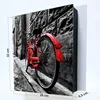 Schlüsselkasten Schwarz Metall, Rotes Fahrrad Motiv hinter Produktbild-Vorschau 3