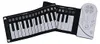 Schwarz-weiße Roll-up-Piano-Tastatur mit weißem Bedienfeld auf weißem Hintergrund Voir les images du produit