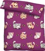A flat lay image of a purple duvet cover and pillowcase set featuring a repeating pattern of cartoon cats and butterflies. Produktbild-Vorschau