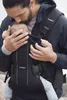 BabyBjörn Porte-bébé One, Air Mesh 3D (6 couleurs) Noir Voir les images du produit 11