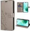 A collage of images showing a flip cover wallet case for a smartphone, including a view of the case open with cards and cash inserted, and a view of the case with the phone inside. Produktbild-Vorschau