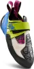 Kletterschuh "Skwama Woman" von La Sportiva; mit bunten Klettverschlüssen und einer speziellen Gummisohle für besseren Halt. Náhled obrázku produktu
