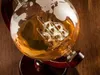 Karafka do whisky globus z grawerem mapa świata statek w Podgląd zdjęcia produktu 2