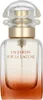 A product shot of a perfume bottle. Voir les images du produit