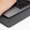 Native Union Stow Slim Sleeve pro MacBook Pro 16 Náhled obrázku produktu 6