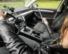 A person is holding a telescopic side mirror wiper inside a car. Anteprima dell’immagine prodotto