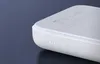 A close-up shot of the corner of a white power bank, showing indicator lights. Podgląd zdjęcia produktu