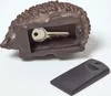 HOMESCAPES Schlüsselversteck Igel – Gartenfigur mit Produktbild-Vorschau 3