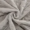 Elegante Tagesdecke 220x200 cm mit hellgrauem Rand Produktbild-Vorschau 4