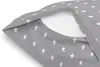 A close-up view of a grey pillow with white stars, showing the opening of the pillowcase. Produktbild-Vorschau