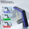 A modern faucet with LED lighting that changes color based on water temperature, shown with inset images illustrating the temperature ranges and corresponding colors. Produktbild-Vorschau