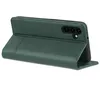 A green leather phone case is shown from a side angle, with the phone inserted and its camera array visible. Produktbild-Vorschau