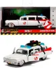 A toy model of the Ecto-1 car from Ghostbusters, shown in its packaging and also outside of the packaging. Voir les images du produit