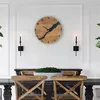Elegante, schlichte Wanduhr aus Holz mit kreativen Produktbild-Vorschau 7