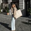 reisenthel sac shopper Shopper Leo Vanilla jaune clair Voir les images du produit 6