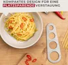 A spaghetti portioner is shown next to a bowl of spaghetti and some chili peppers on a wooden table. Produktbild-Vorschau