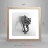 Gerahmtes Poster - Rahmen in heller Eiche - Tiger Monochrom Produktbild-Vorschau 5