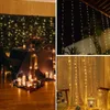 A collage of three images showing string lights used for decoration in different settings. Anteprima dell’immagine prodotto