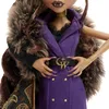 Close-up of a doll's torso and arms, showing clothing and accessories. Voir les images du produit