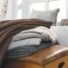 Kuscheldecke Porto 150x200 cm – weich, warm und stylisch – Produktbild-Vorschau 4