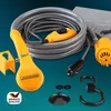 A camping shower kit with accessories laid out on a blue background. Produktbild-Vorschau