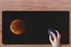 MuchoWow® Schreibtischunterlage Der Planet Mars an einem Produktbild-Vorschau 3