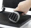 Szczotka do grilla OXO Good Grips do grilli elektrycznych i Podgląd zdjęcia produktu 7