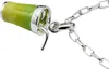 A close-up of a green charm with a silver chain attached. Anteprima dell’immagine prodotto
