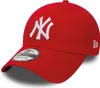 A red New York Yankees baseball cap with a white 'NY' logo. Podgląd zdjęcia produktu