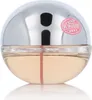 A close-up studio shot of a perfume bottle. Podgląd zdjęcia produktu