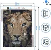 A diamond painting kit featuring a close-up of a lion's face, with dimensions and icons indicating product features. Produktbild-Vorschau