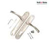 A pair of silver door handles with a keyhole plate, along with installation accessories, are displayed on a white background. Produktbild-Vorschau