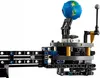 42179 – LEGO Technic – Planet Erde und Mond in der Produktbild-Vorschau 5