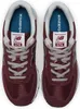 A top-down view of a pair of burgundy New Balance sneakers. Voir les images du produit