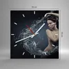 Wanduhr - Quadrat - Glasuhr - Weiblich modell posieren Produktbild-Vorschau 3
