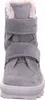 A close-up front view of a child's gray boot with pink trim. Voir les images du produit