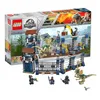 A LEGO Jurassic World Dilophosaurus Attack playset is shown on its packaging, with the set itself and minifigures displayed in front. Produktbild-Vorschau
