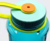 Close-up of the lid and neck of a Nalgene water bottle. Voir les images du produit