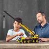 LEGO 42108 Technic Control+ Kran-LKW, Spielzeug Set aus Produktbild-Vorschau 8