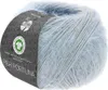 A ball of light blue yarn with a label wrapped around it. Produktbild-Vorschau