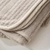 HOMLA MAVRO mäkká sivá prikrývka s ozdobnými švami a Náhľad obrázku produktu 8