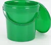 A green plastic bucket with its lid slightly ajar, shown against a white background. Anteprima dell’immagine prodotto