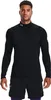 A man wearing a black long-sleeved shirt and black shorts. Produktbild-Vorschau