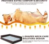 A dog is sleeping on a dog bed, with marketing text and graphics explaining the product's features. Náhled obrázku produktu