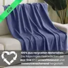 Eco Fleecedecke dunkelblau aus 100% recyceltem Material + Produktbild-Vorschau 3